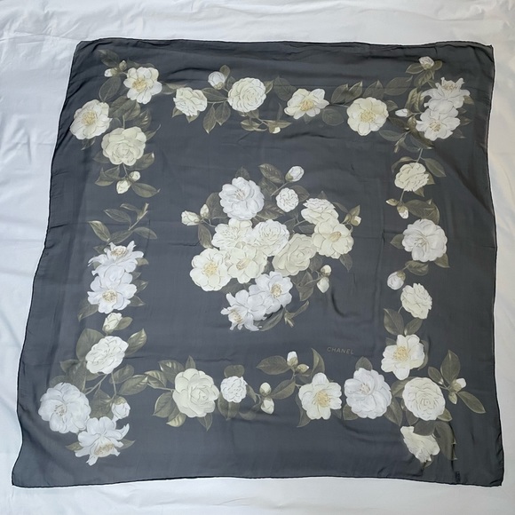 WINTER SALE ‼️ Authentic Chanel black silk chiffon scarf with white camellias - Picture 5 of 9